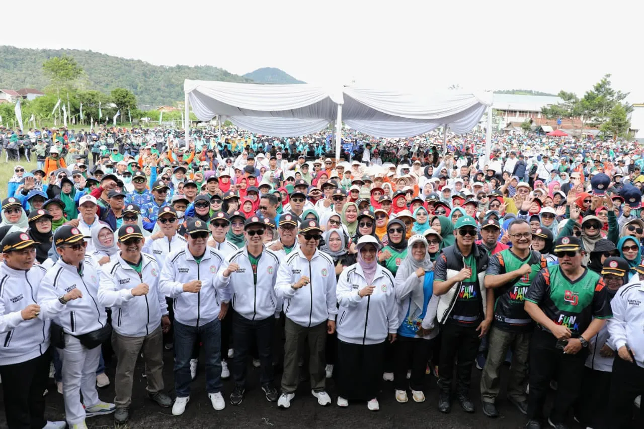 11000 Guru Padati Kawasan Kamojang, Ternyata Ada Bupati Bandung